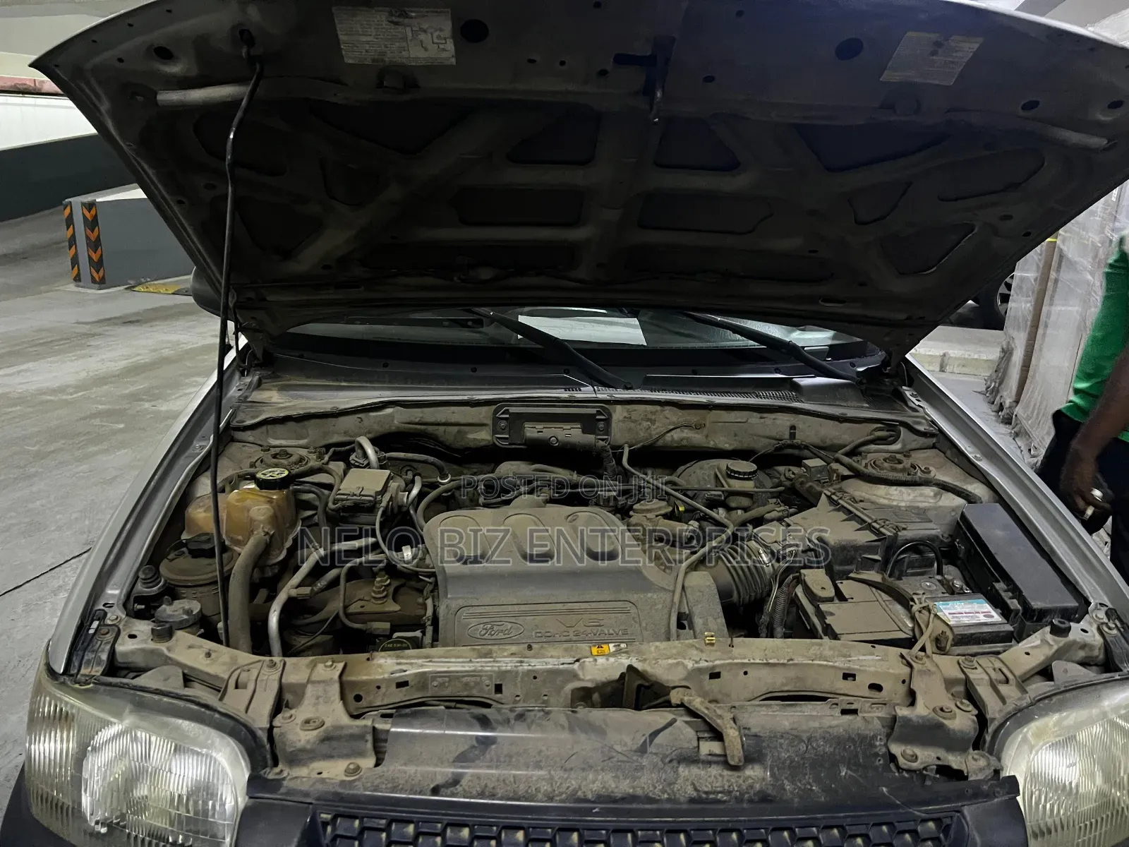 Ford Escape 2004 Silver
