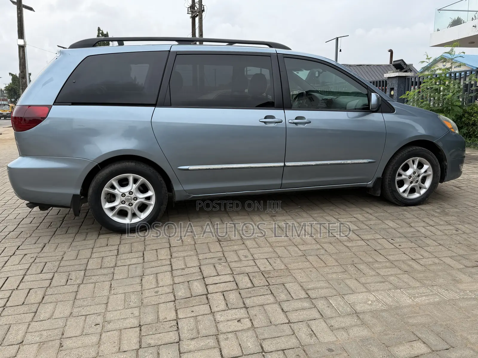 Toyota Sienna XLE 2005 Blue