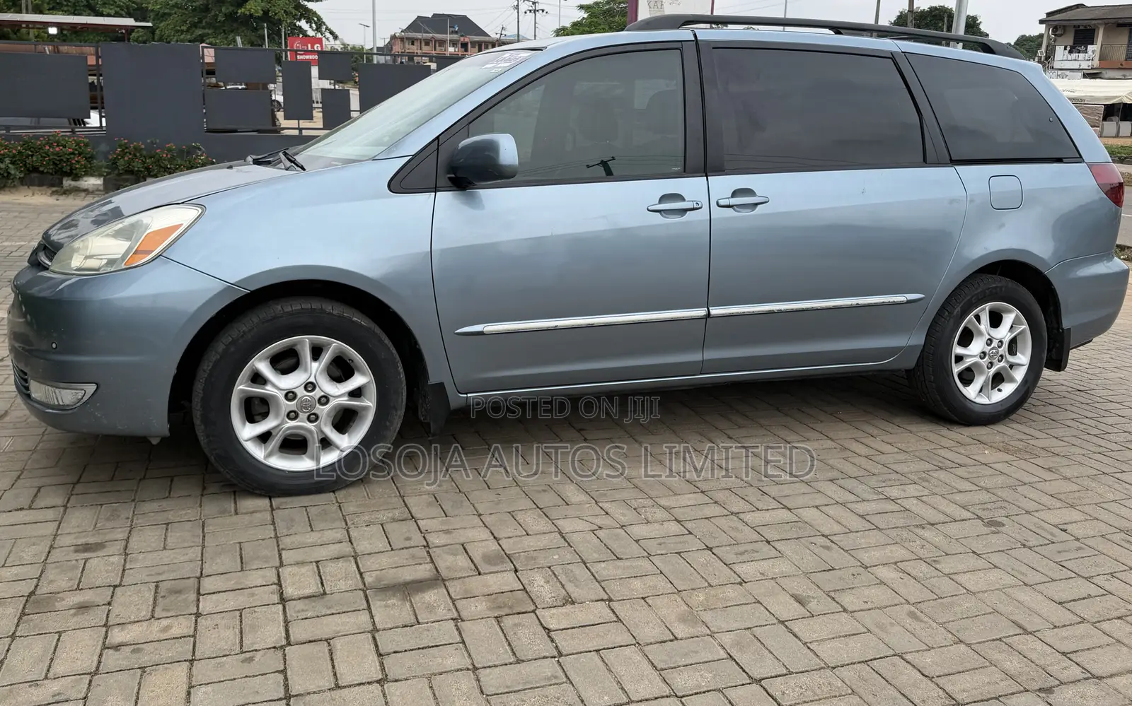 Toyota Sienna XLE 2005 Blue
