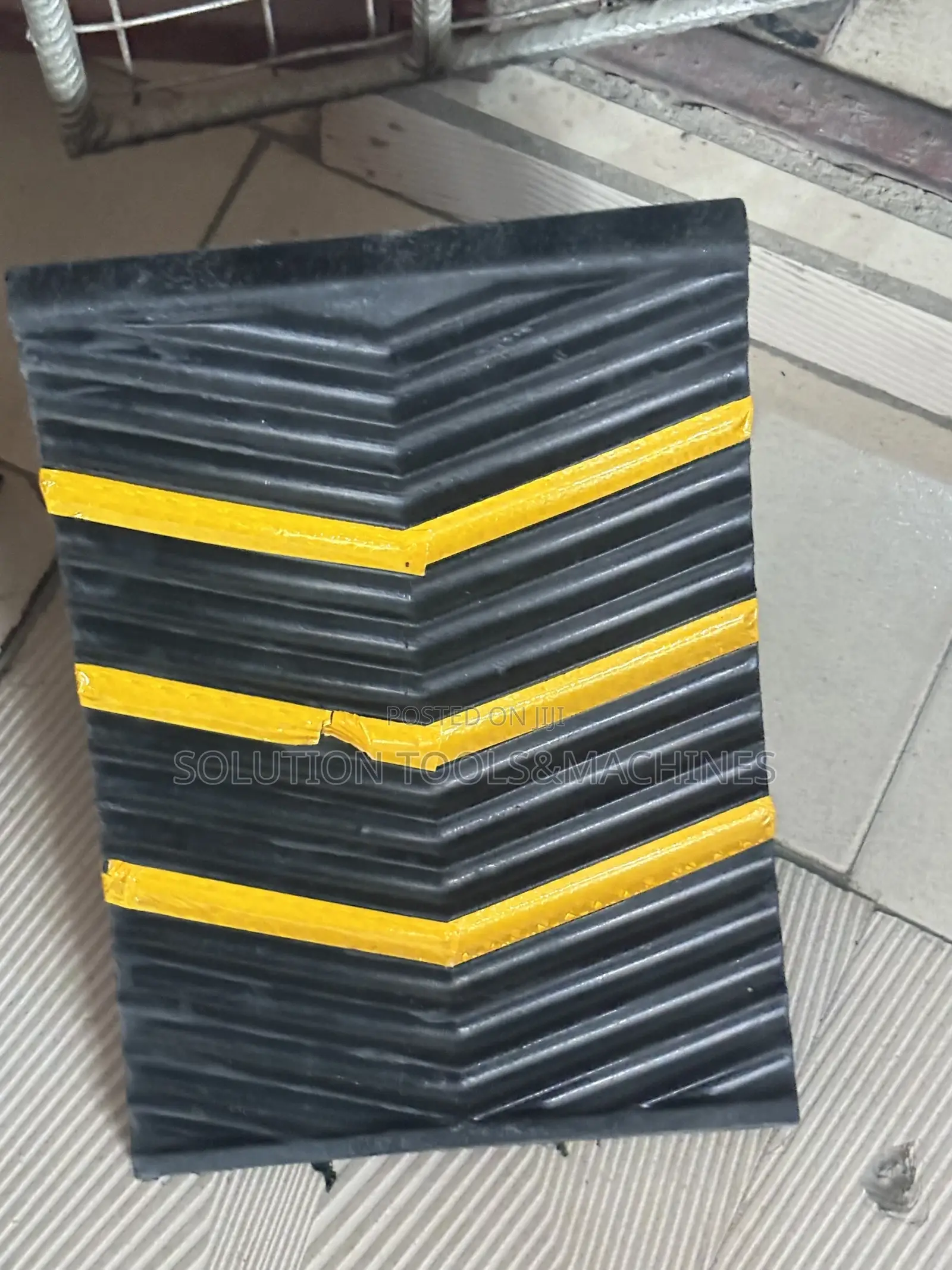 Heavy Duty Rubber Wheel Chock