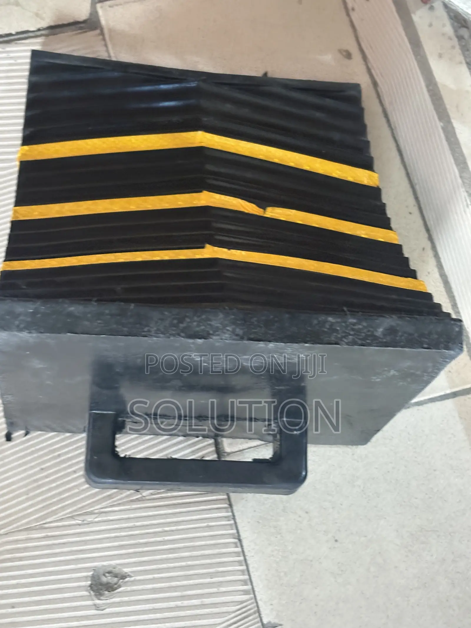 Heavy Duty Rubber Wheel Chock