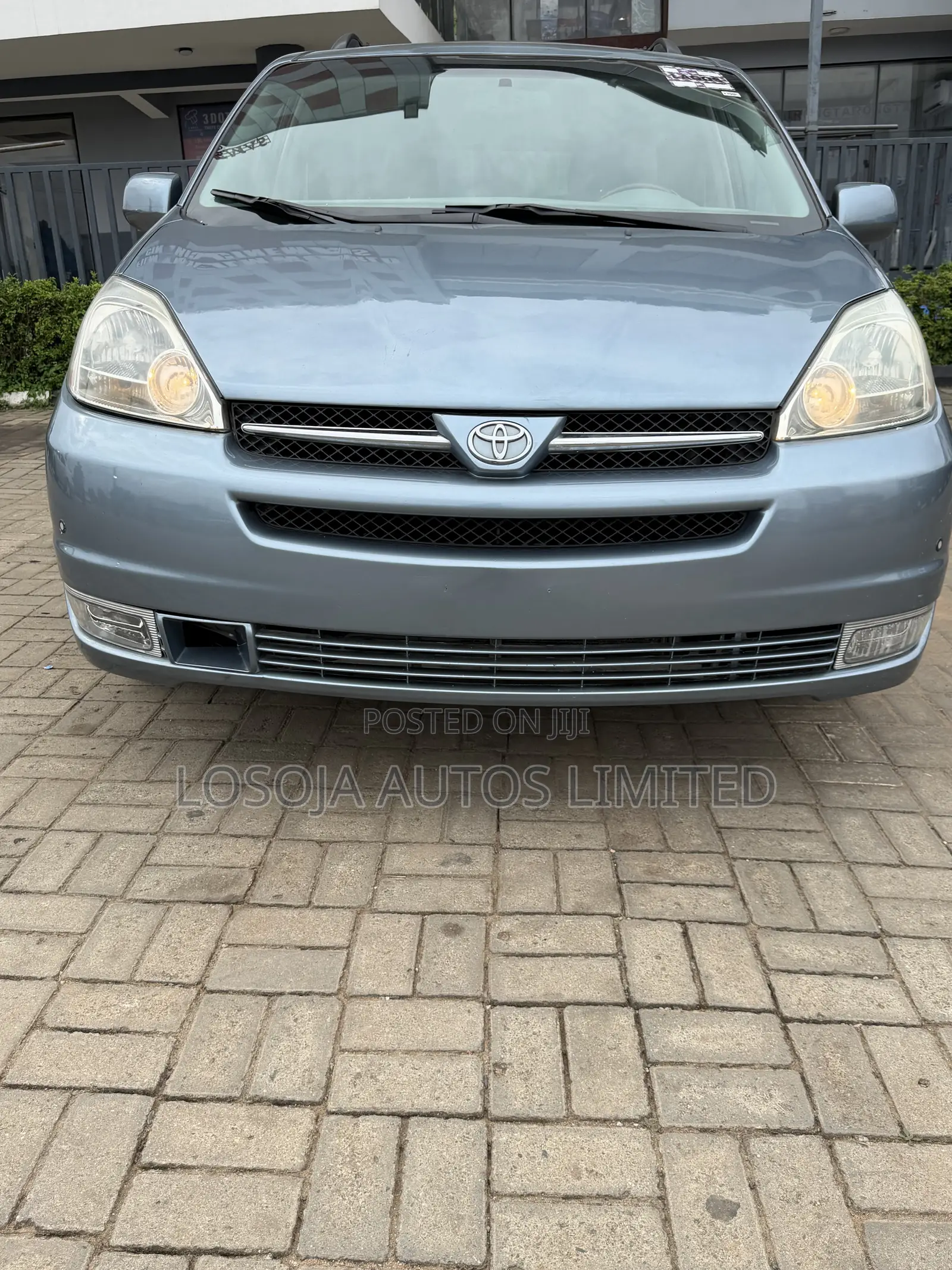 Toyota Sienna XLE 2005 Blue