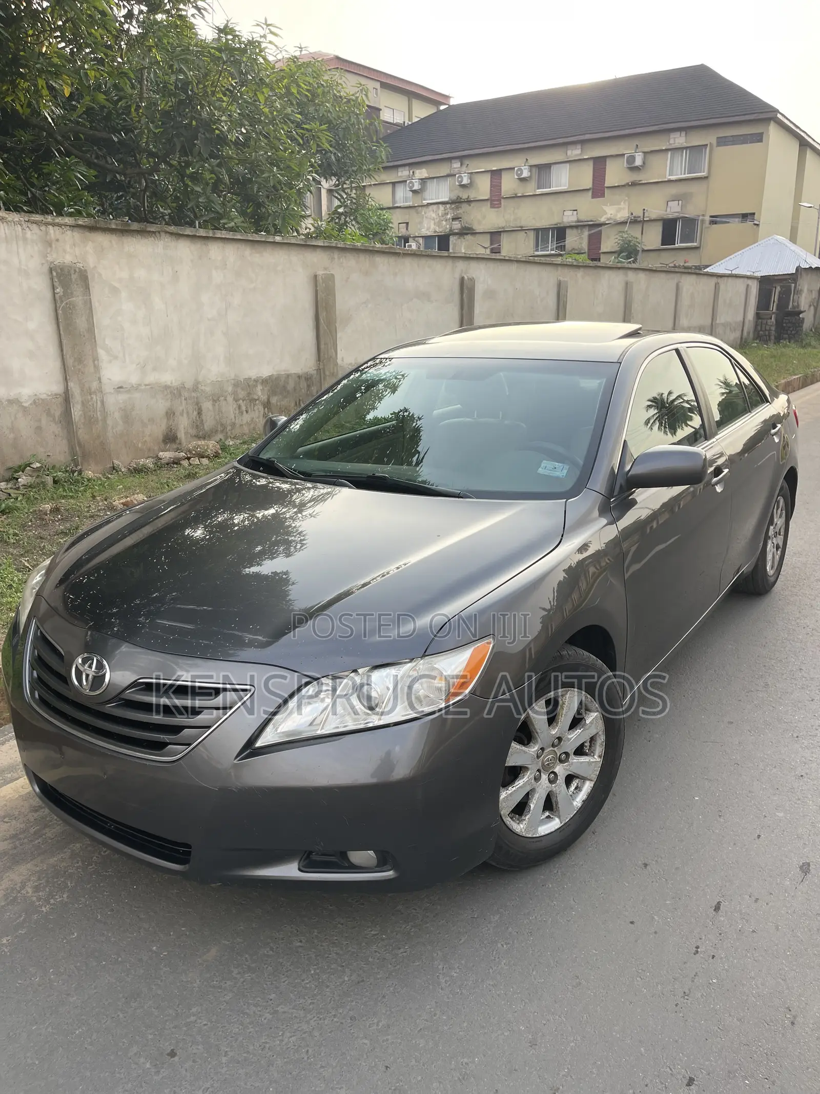 Toyota Camry XLE 4dr Sedan (2.4 4cyl 5A) 2008 Gray