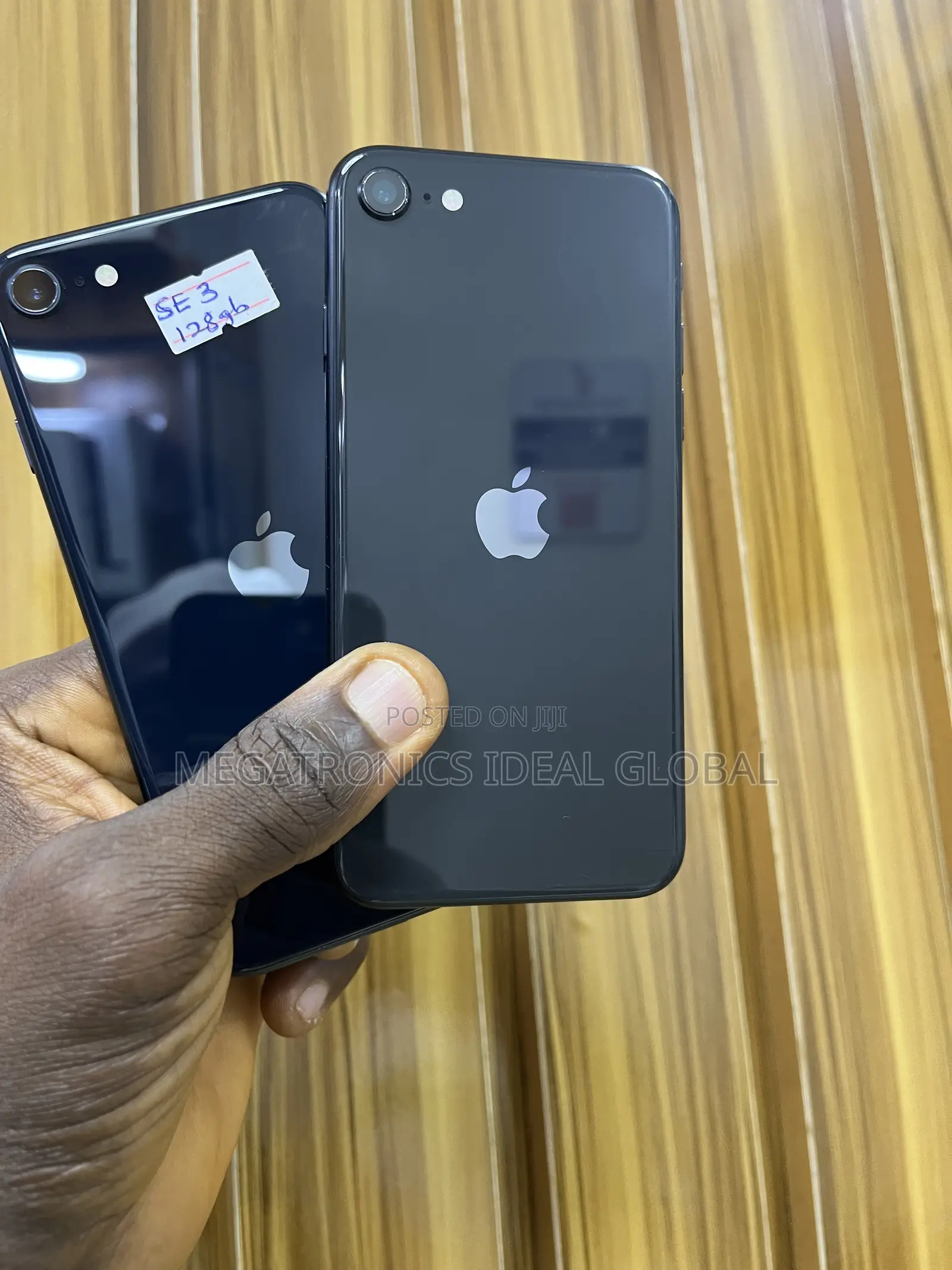 Apple iPhone SE (2022) 128 GB Black