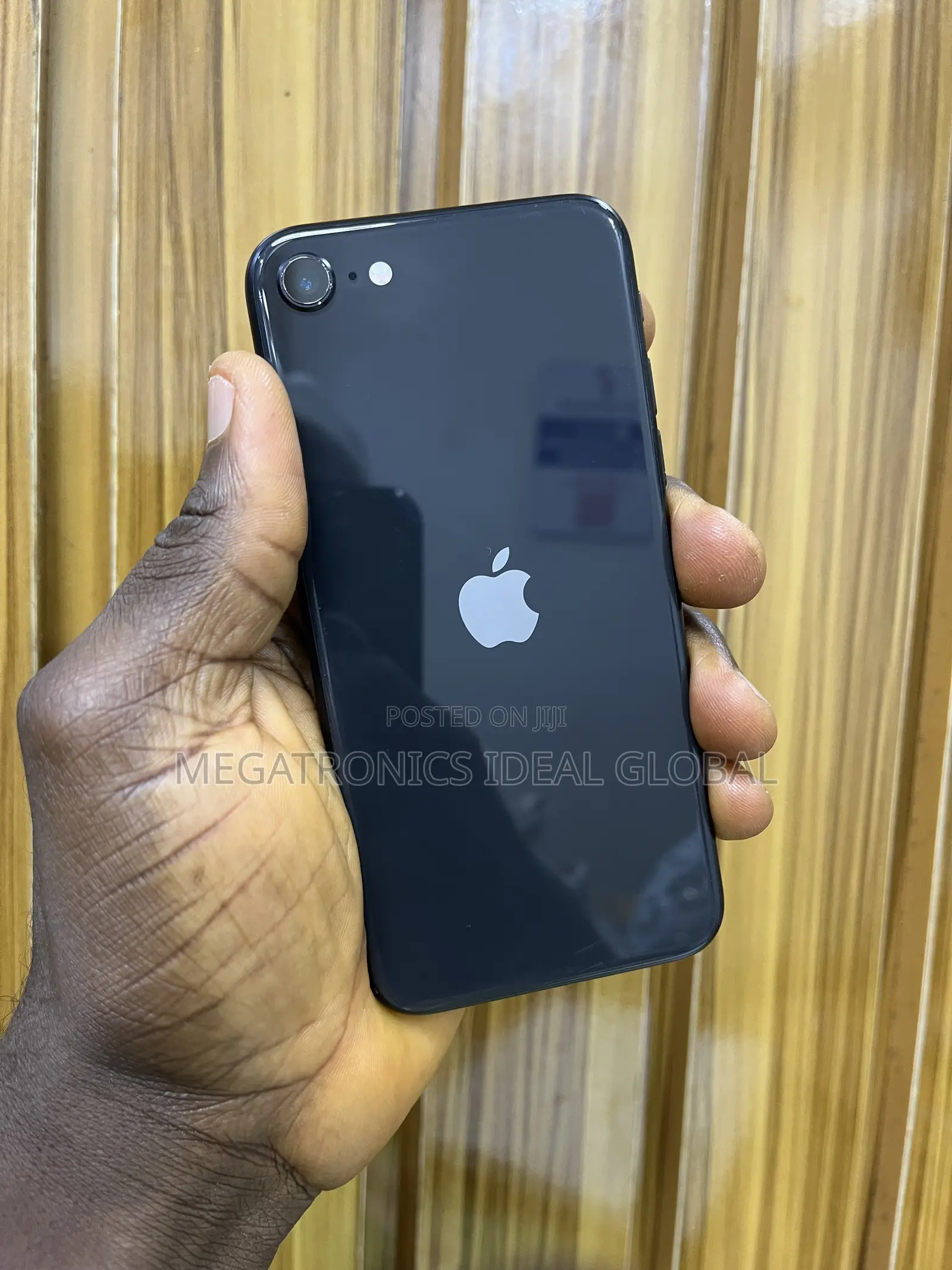 Apple iPhone SE (2022) 128 GB Black
