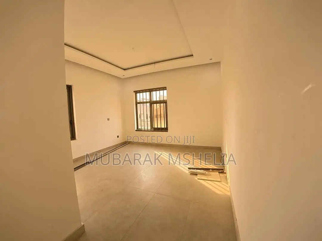 4bdrm Duplex in Maitama for sale