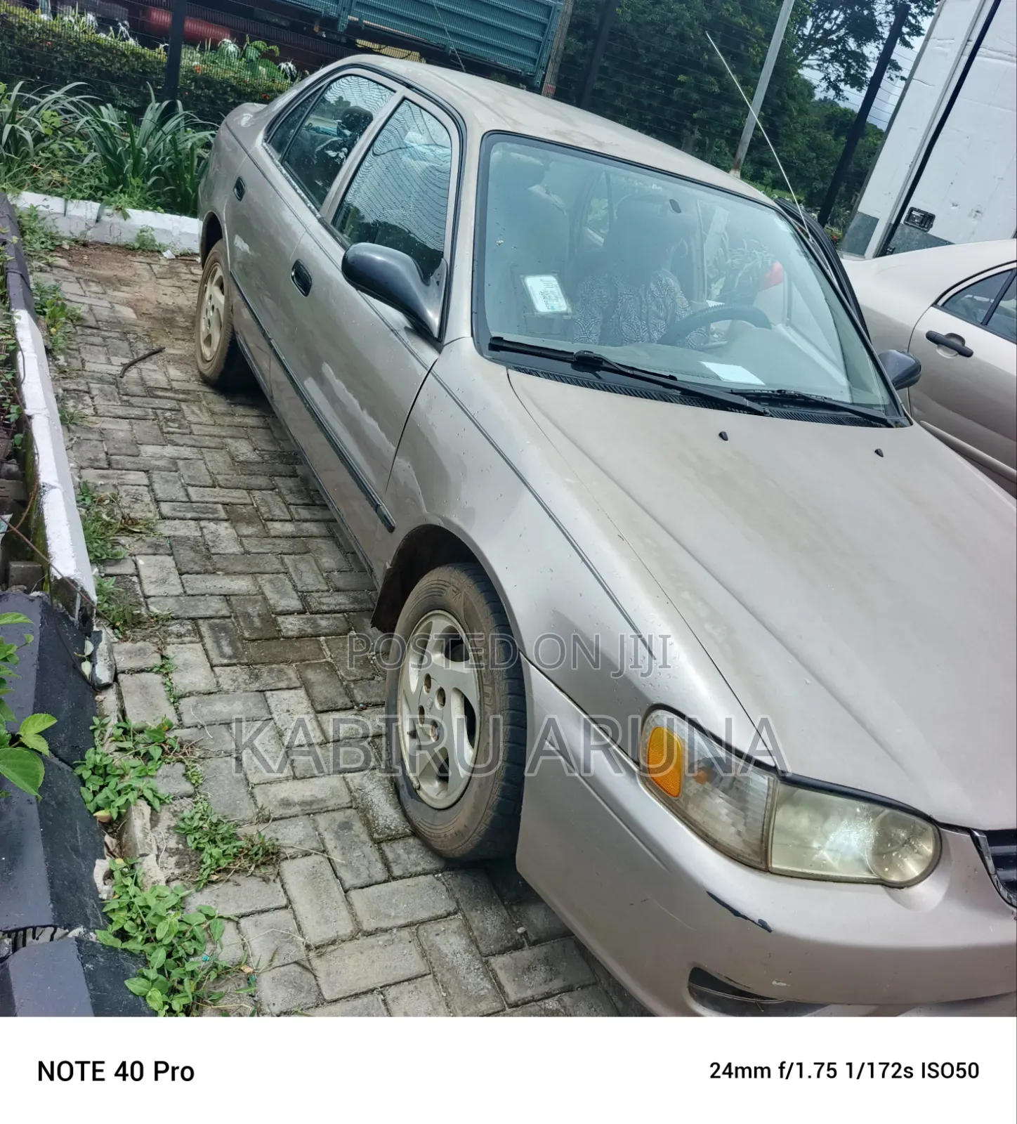 Toyota Corolla 2001 Gold