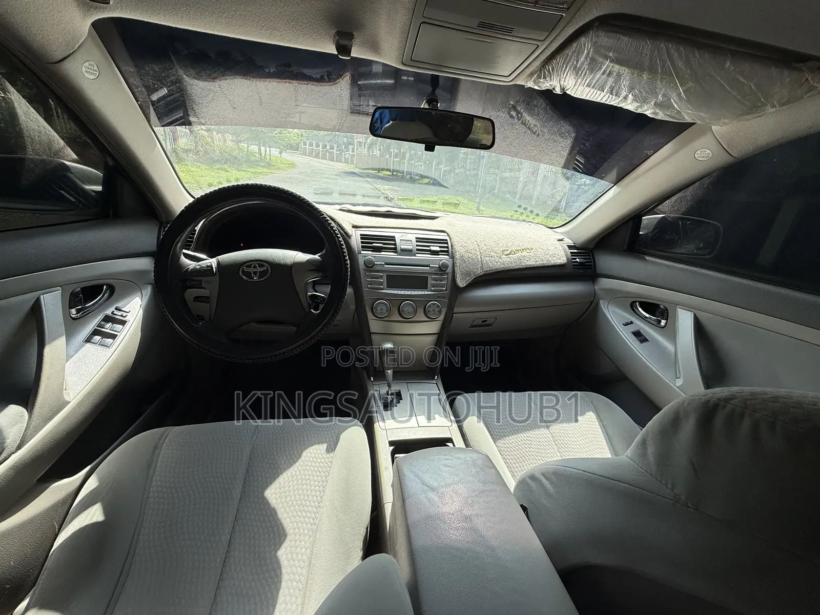 Toyota Camry LE 4dr Sedan (2.5L 4cyl 6AM) 2010 Silver