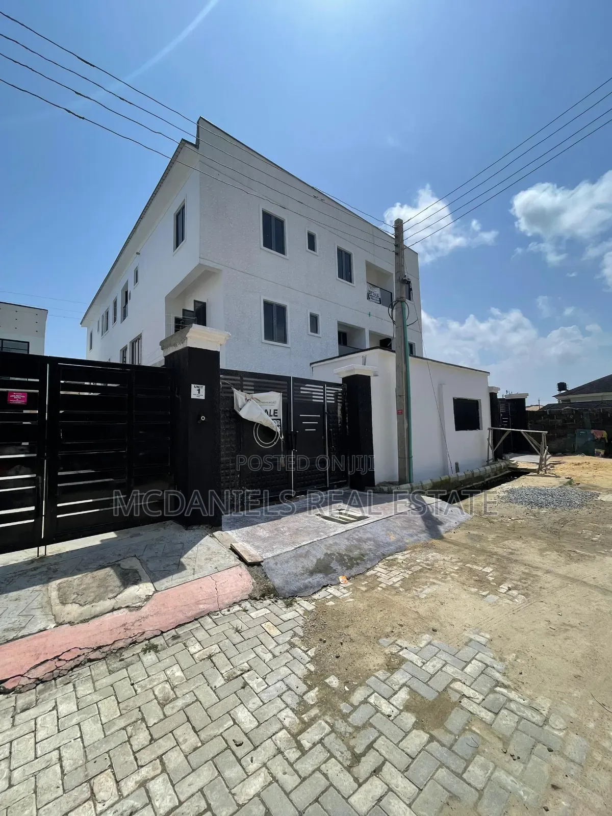 3bdrm Apartment in Ado / Ajah for sale