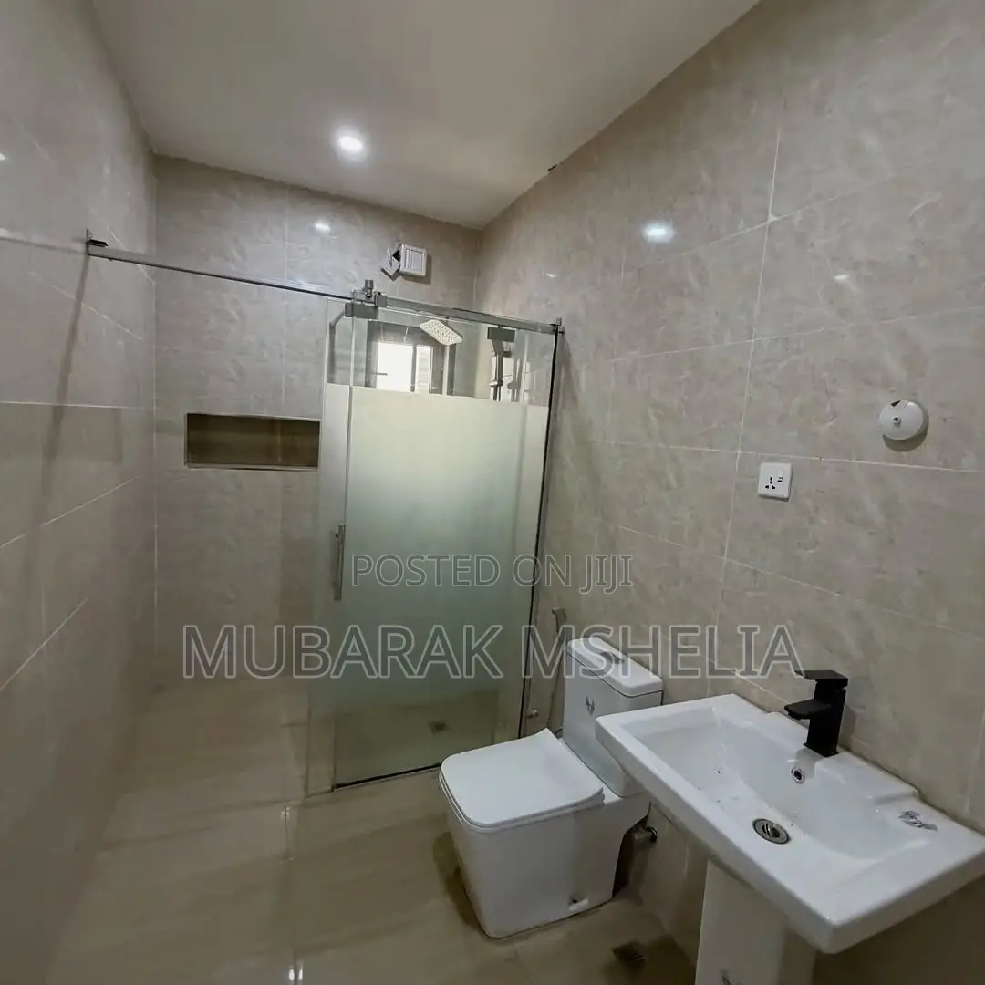 4bdrm Duplex in Jahi for sale