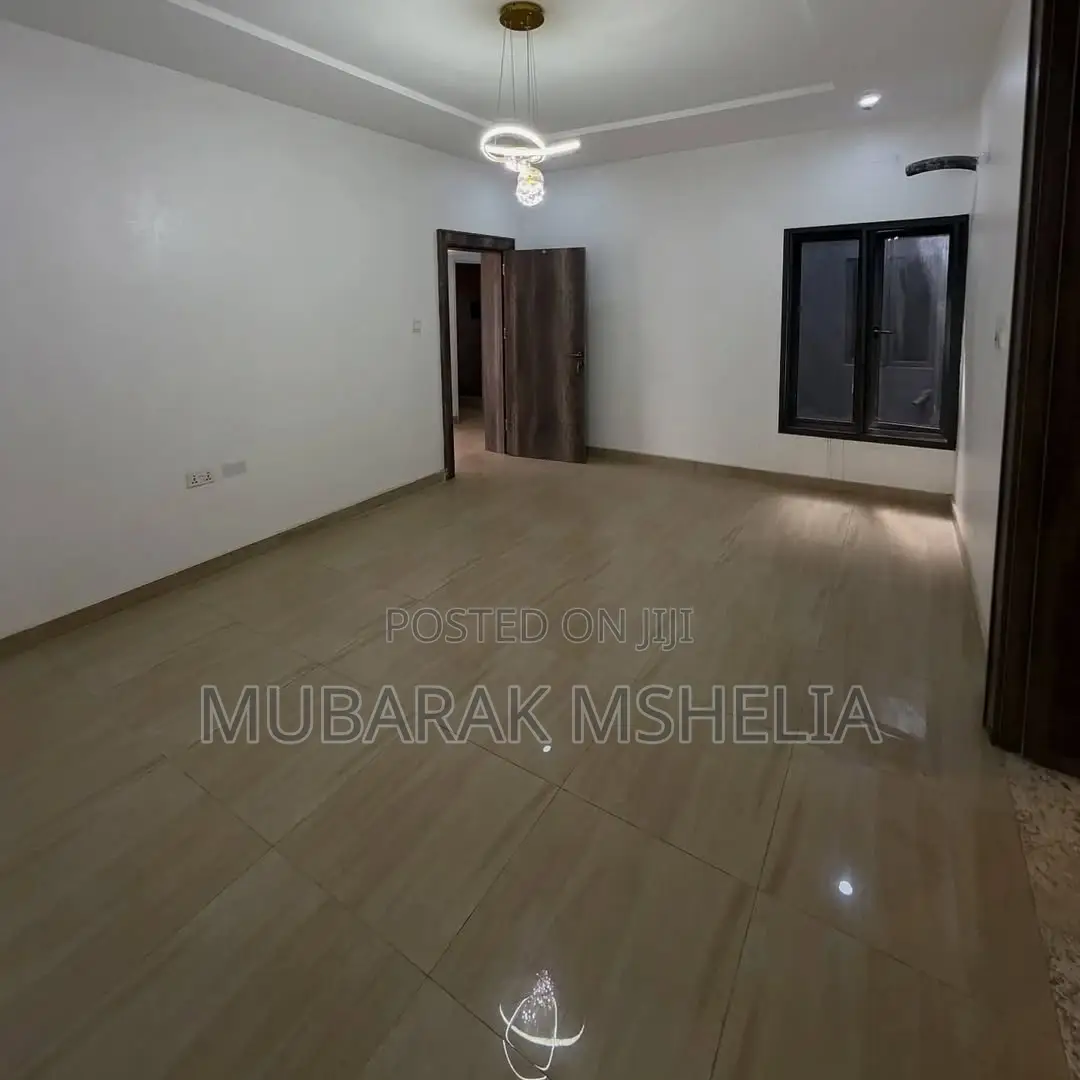4bdrm Duplex in Jahi for sale