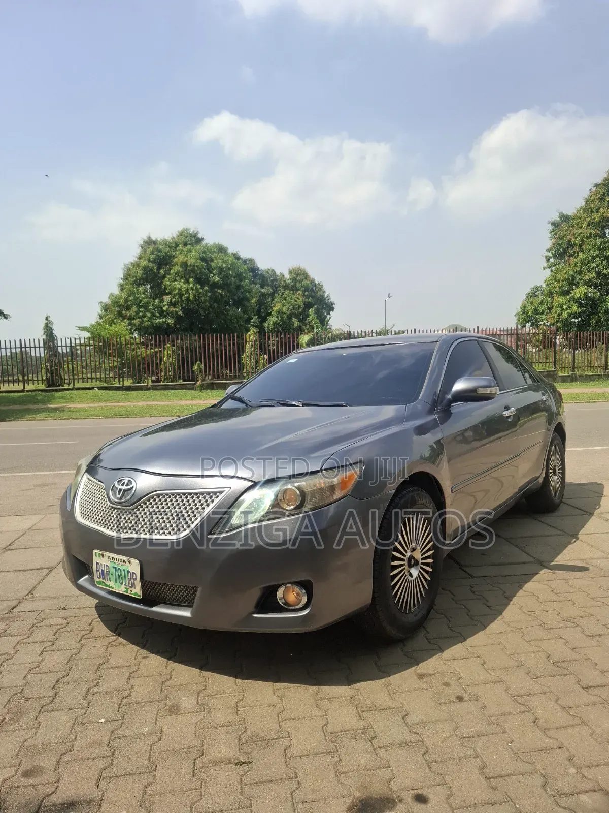 Toyota Camry 2010 Gray