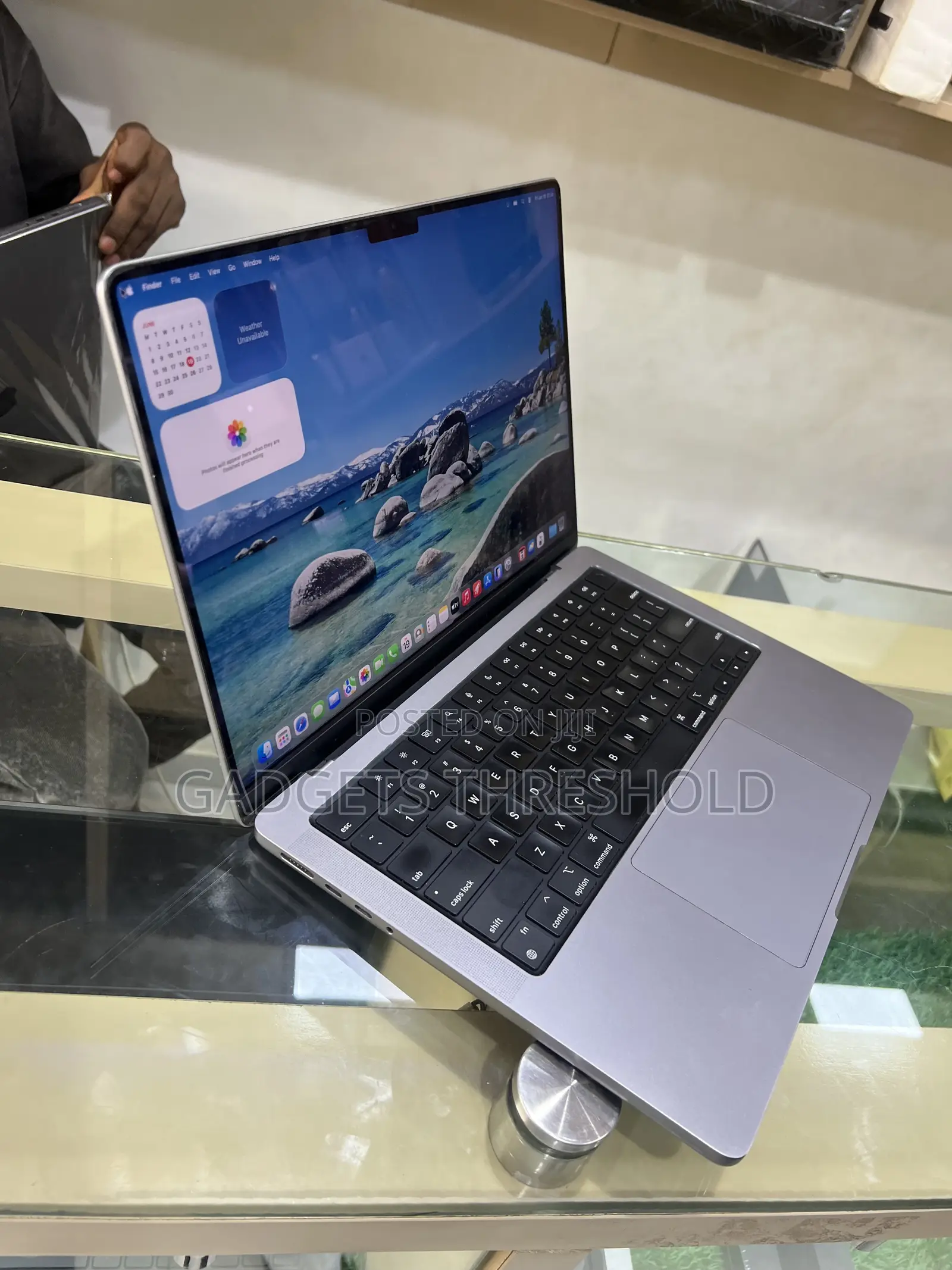 Laptop Apple MacBook Pro 2021 M1 16GB Apple M1 Pro SSD 512GB