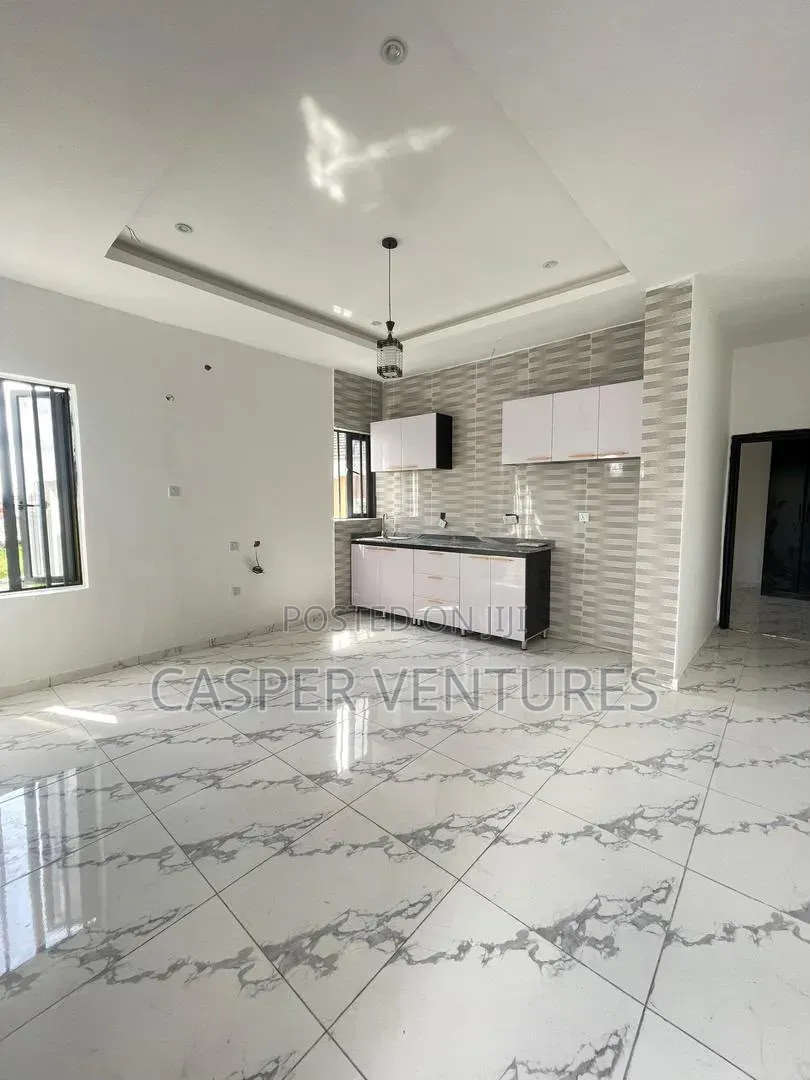 1bdrm Room & Parlour in Sangotedo for sale