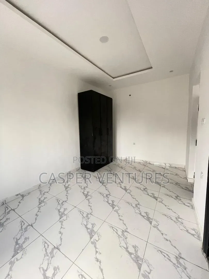 1bdrm Room & Parlour in Sangotedo for sale
