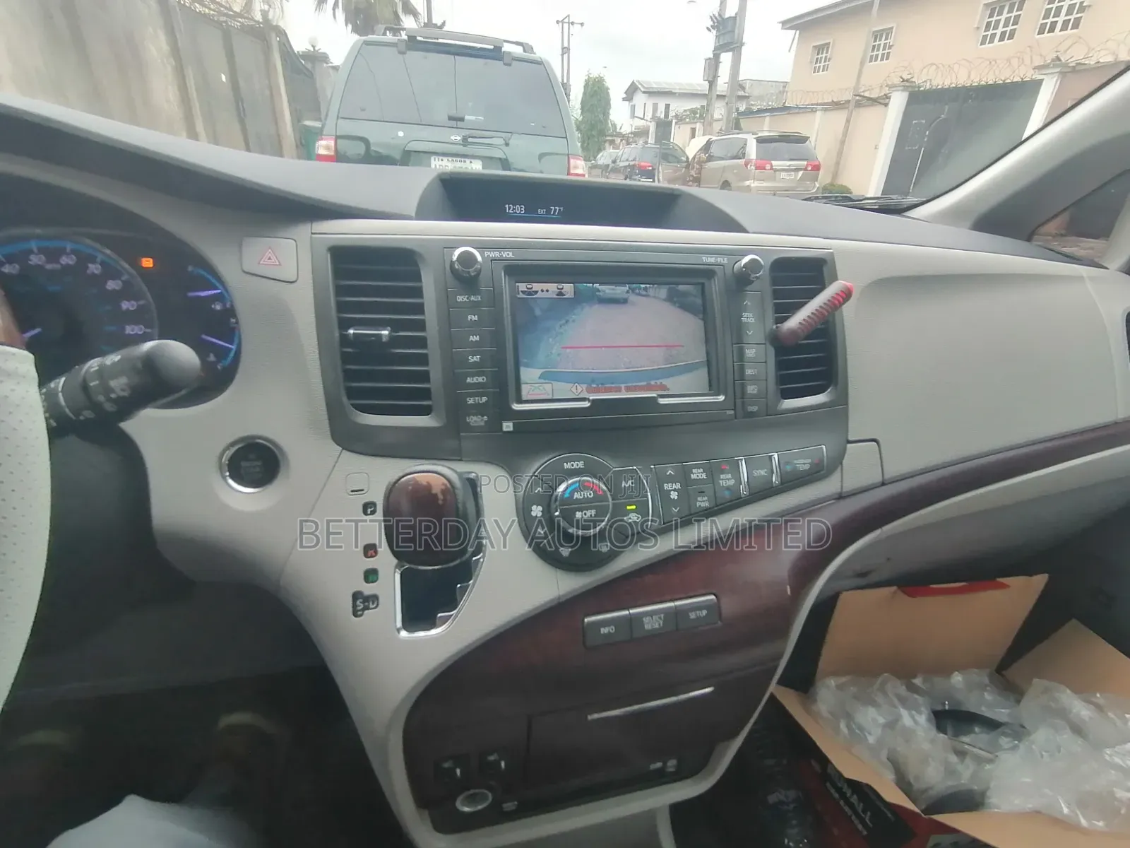 Toyota Sienna 2011 White