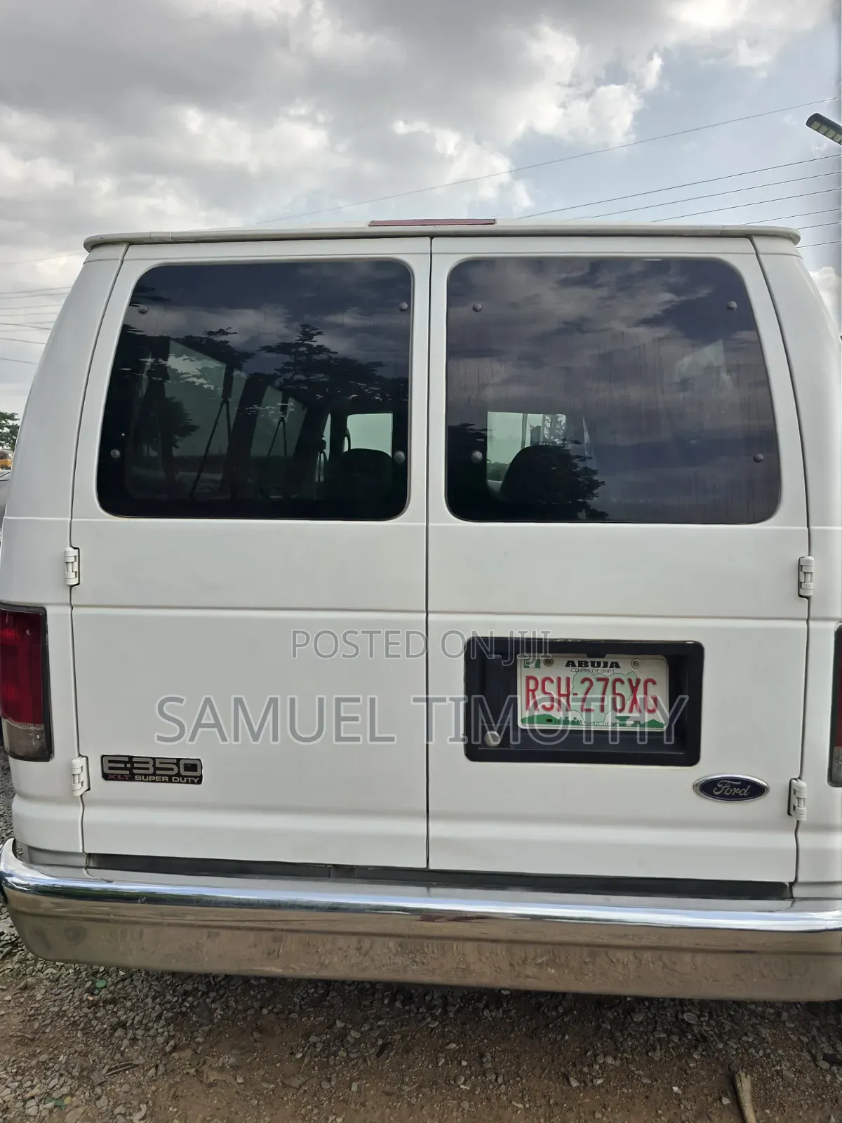 Ford E-350 2005 White