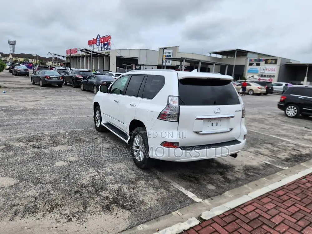 Lexus GX 460 Luxury 2017 White