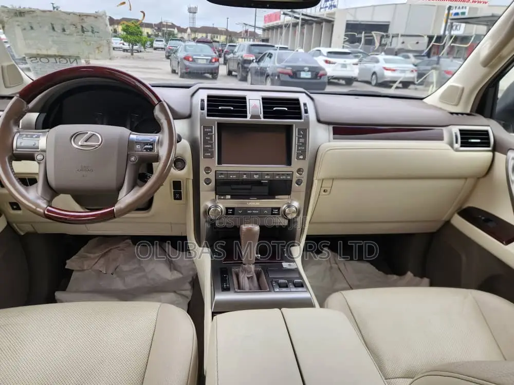 Lexus GX 460 Luxury 2017 White