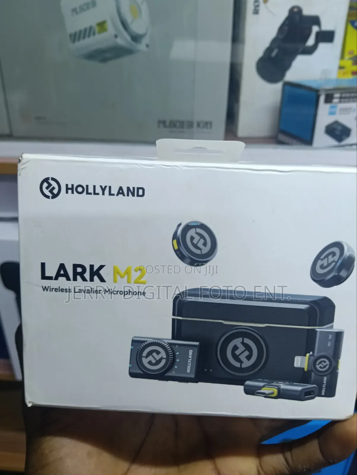 Holly Land Lark M2