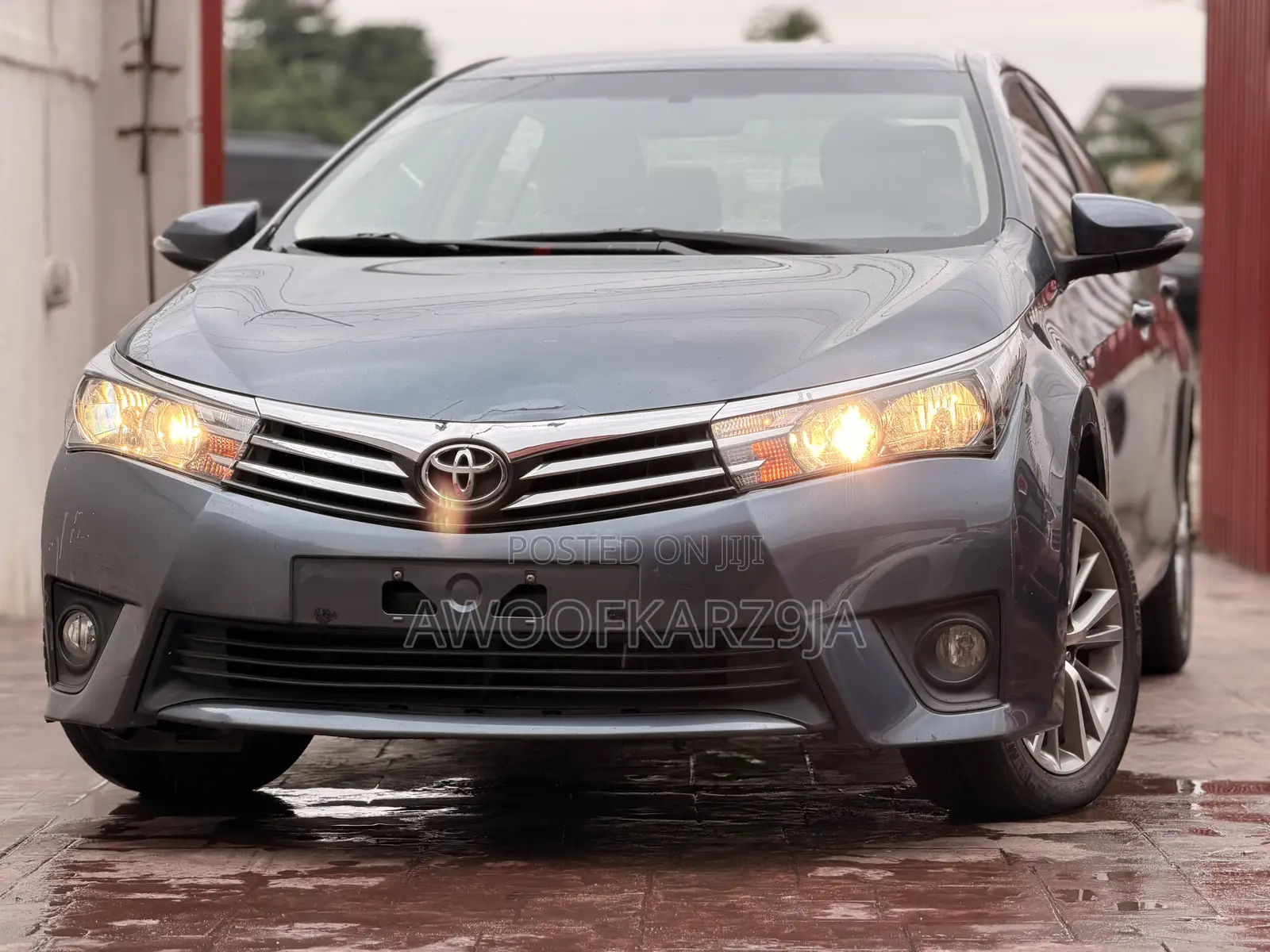 Toyota Corolla LE 4dr Sedan (1.8L 4cyl CVT) 2016 Gray
