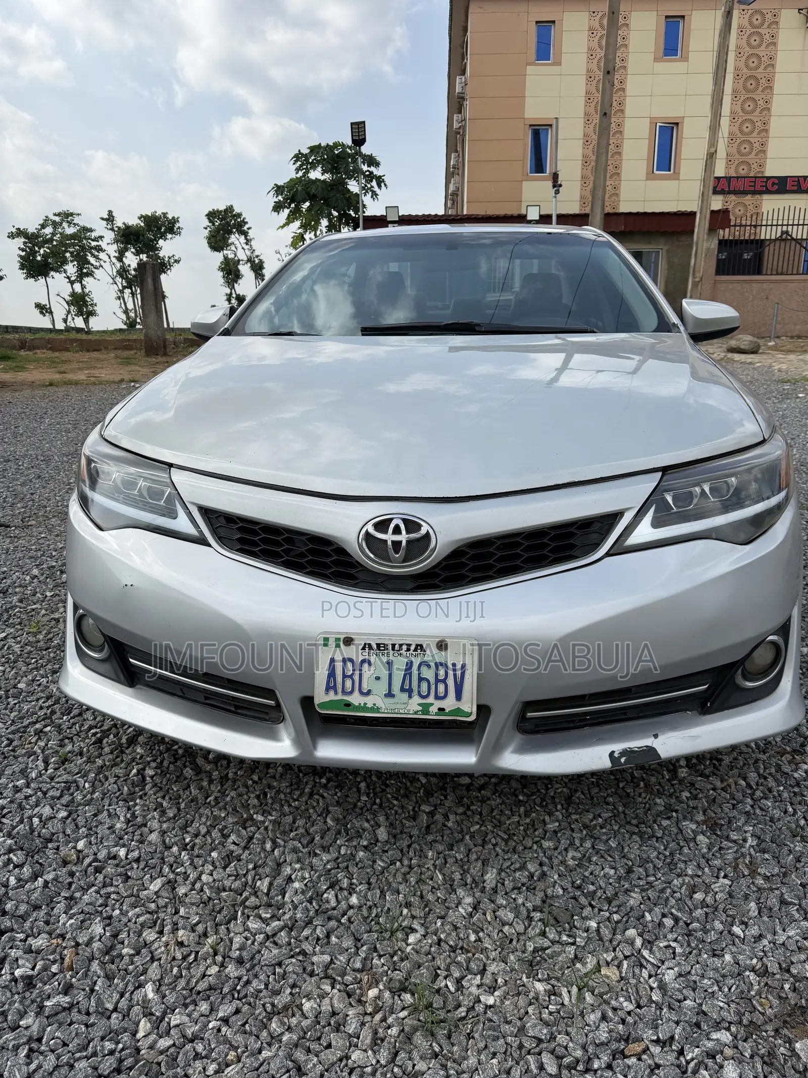 Toyota Camry SE 4dr Sedan (2.5L 4cyl 6A) 2014 Silver