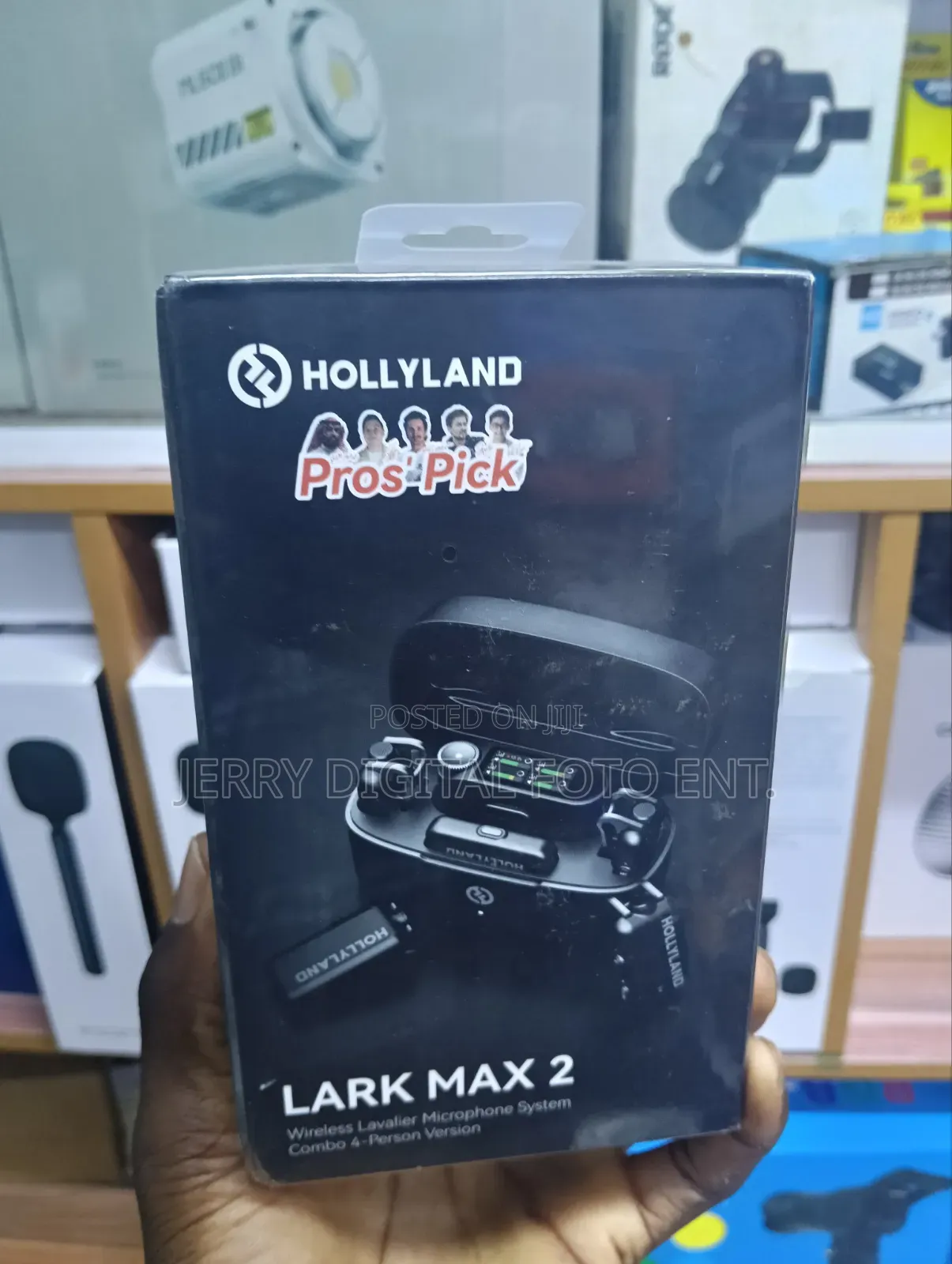 Holly Land Lark Max 2