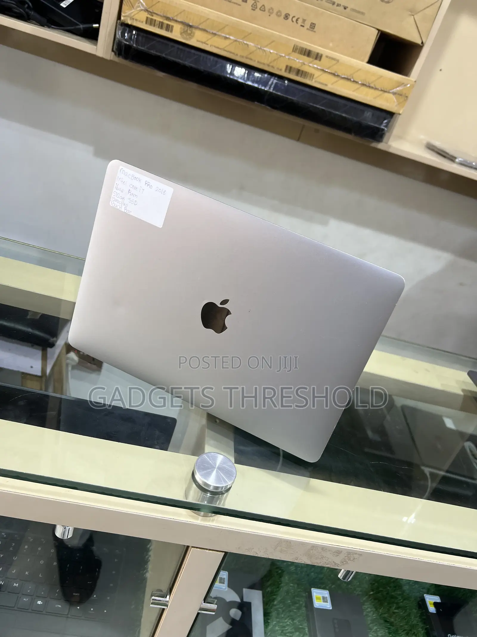 Laptop Apple MacBook Pro 2018 16GB Intel Core i7 SSD 512GB