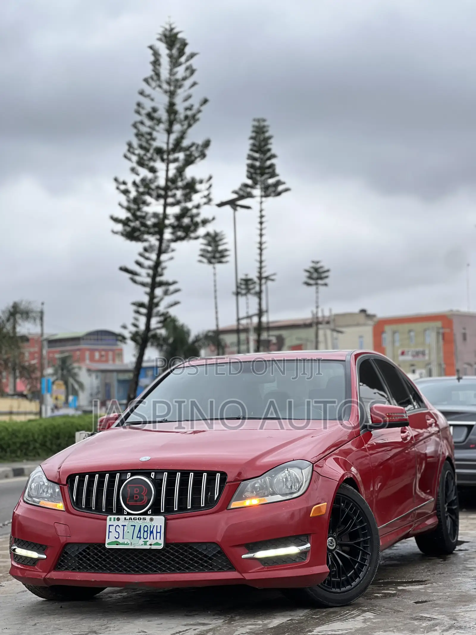 Mercedes-Benz C300 2012 Red