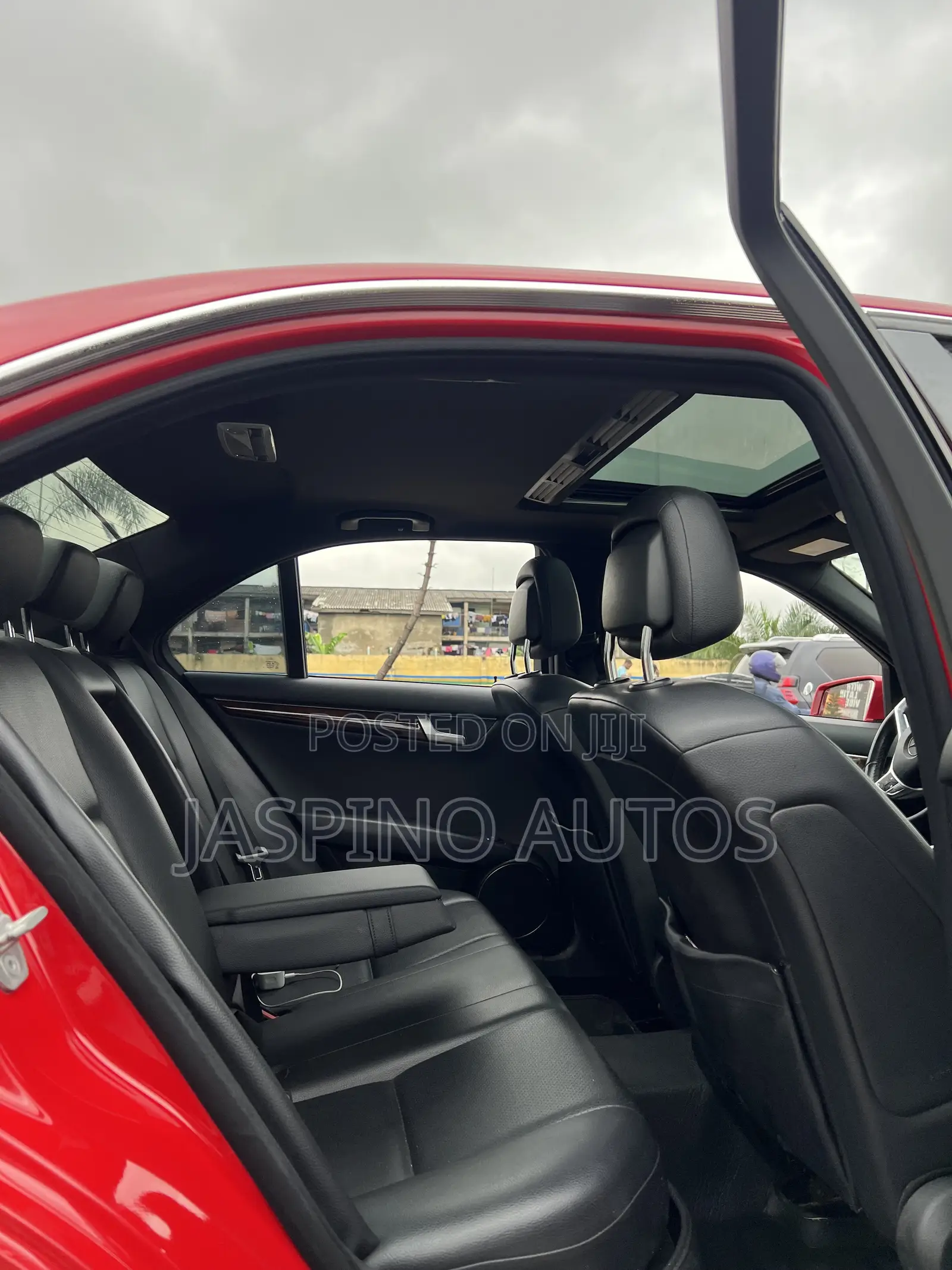 Mercedes-Benz C300 2012 Red