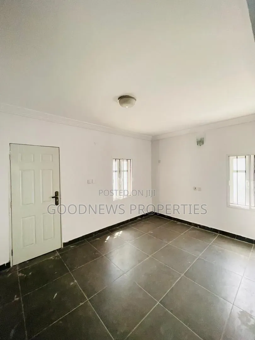 2bdrm Apartment in Orchid Road Lekki, Ikota for rent