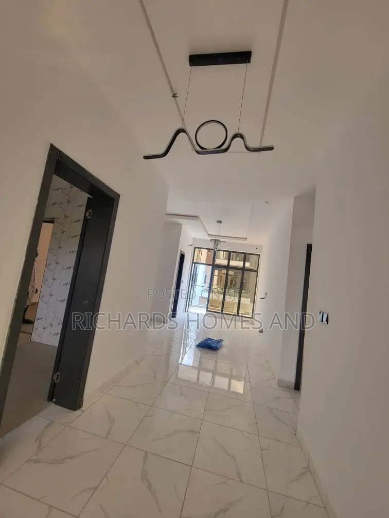 2bdrm Apartment in Ilaje / Lekki for rent