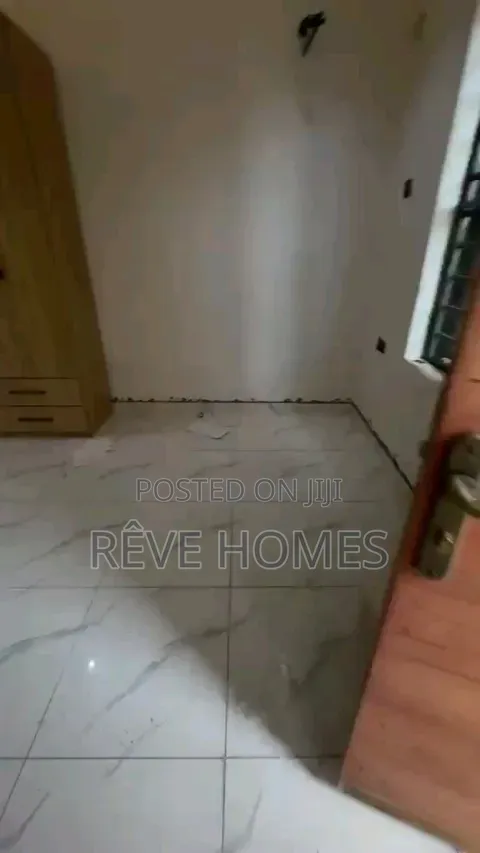 Furnished 2bdrm Apartment in Fola Agoro for rent
