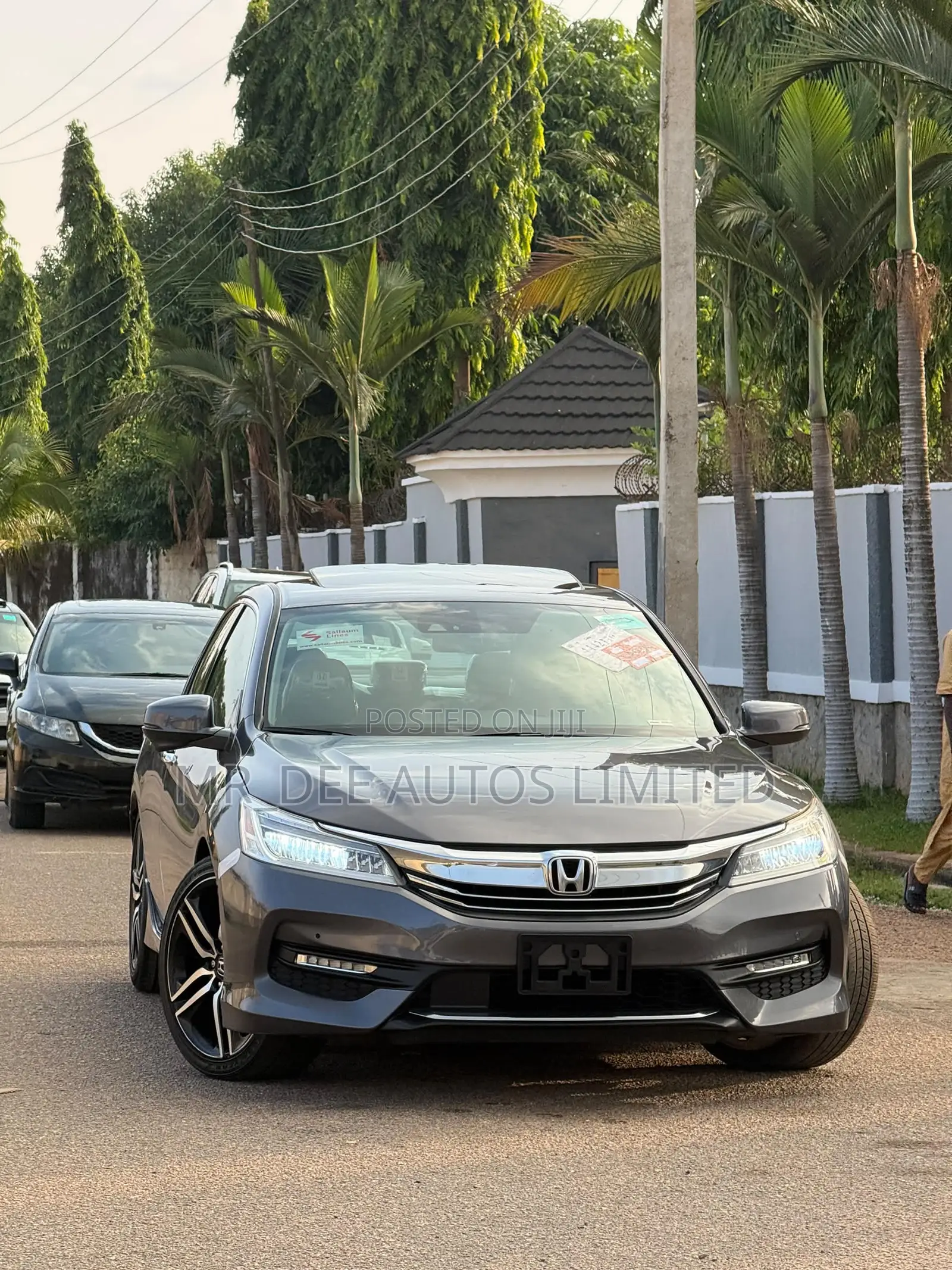 Honda Accord Touring V6 4dr Sedan FWD (3.5L 6cyl 6A) 2017 Gray
