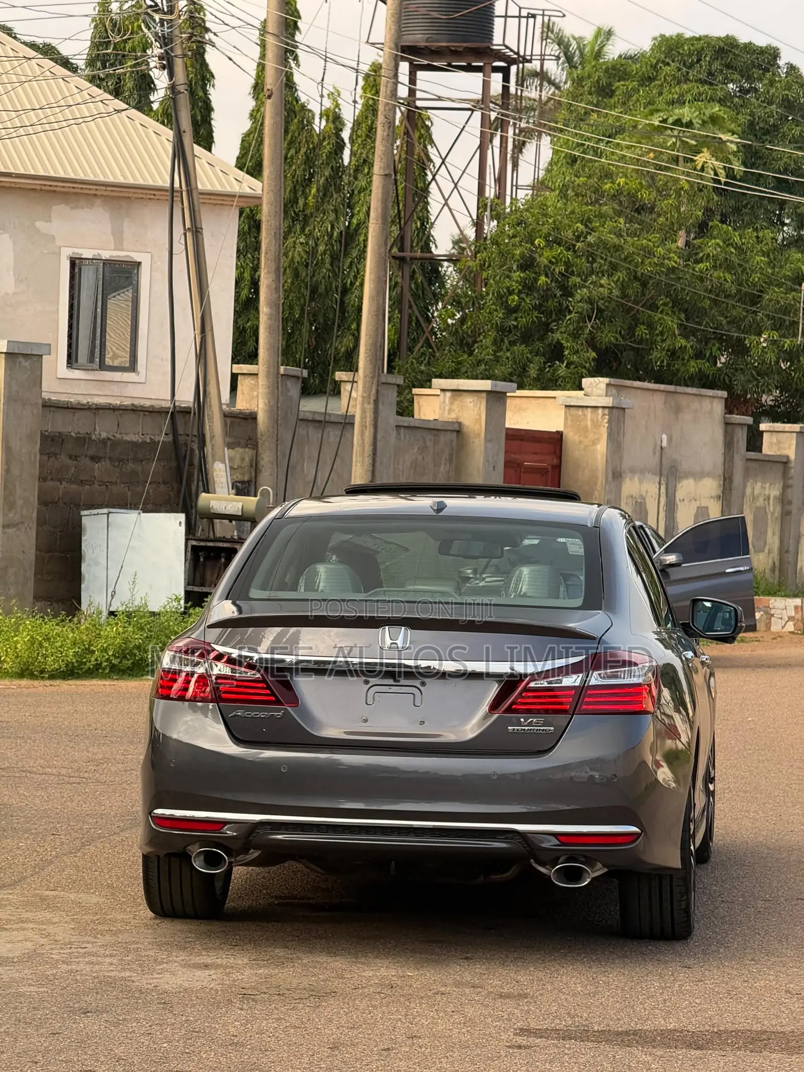 Honda Accord Touring V6 4dr Sedan FWD (3.5L 6cyl 6A) 2017 Gray