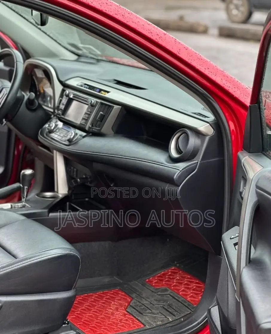 Toyota RAV4 2014 Red