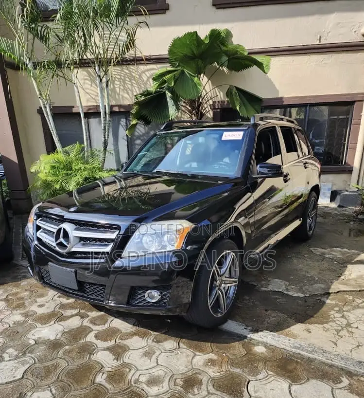 Mercedes-Benz GLK-Class 2010 Black