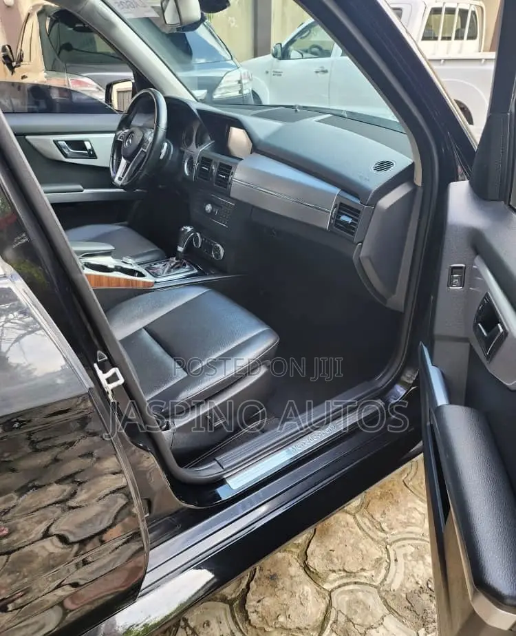 Mercedes-Benz GLK-Class 2010 Black