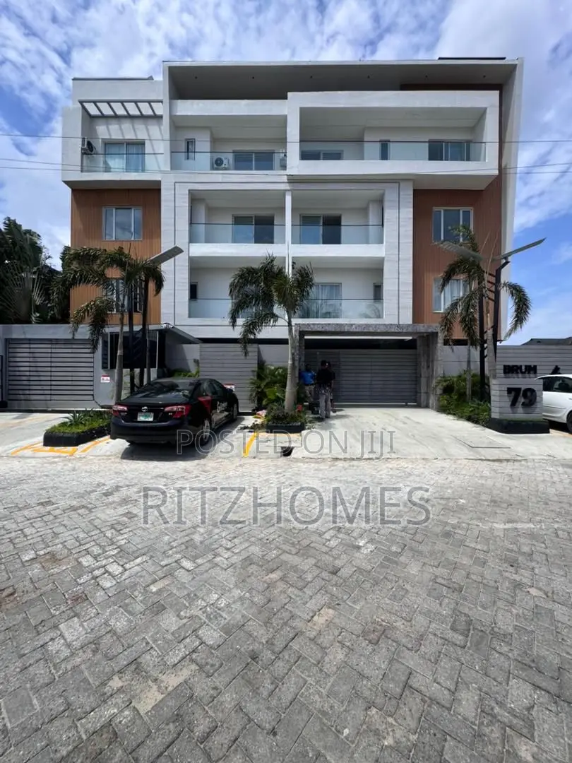 2bdrm Apartment in Lekki Phase 1 for rent