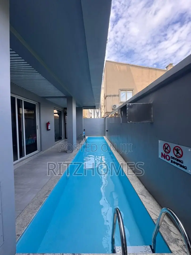 2bdrm Apartment in Lekki Phase 1 for rent