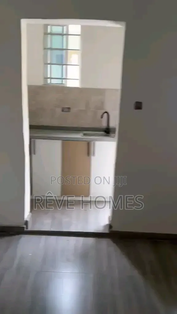 1bdrm Apartment in Onike for rent