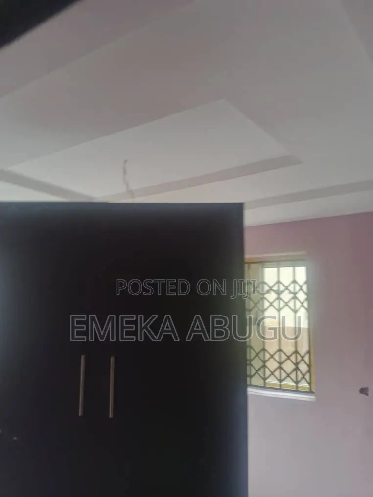 3bdrm Block of Flats in CHallenge / Ibadan for rent