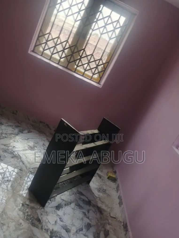 3bdrm Block of Flats in CHallenge / Ibadan for rent