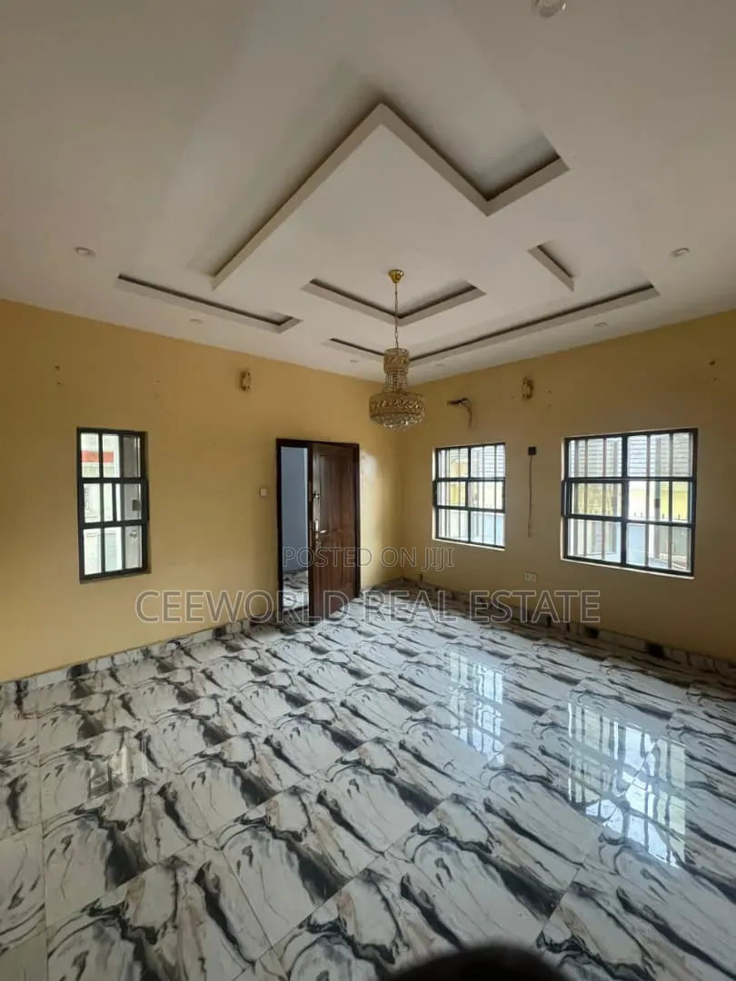 3bdrm Duplex in Calton Gate Estate, Akobo for rent