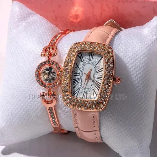 Girl Glossy Wristwatch and Bracelet Set