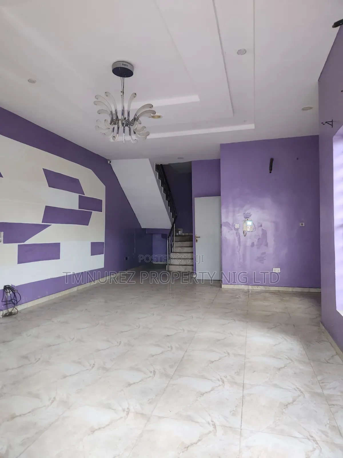 3bedroom Duplex With a Big Room Bq Osapa Axis Agungi
