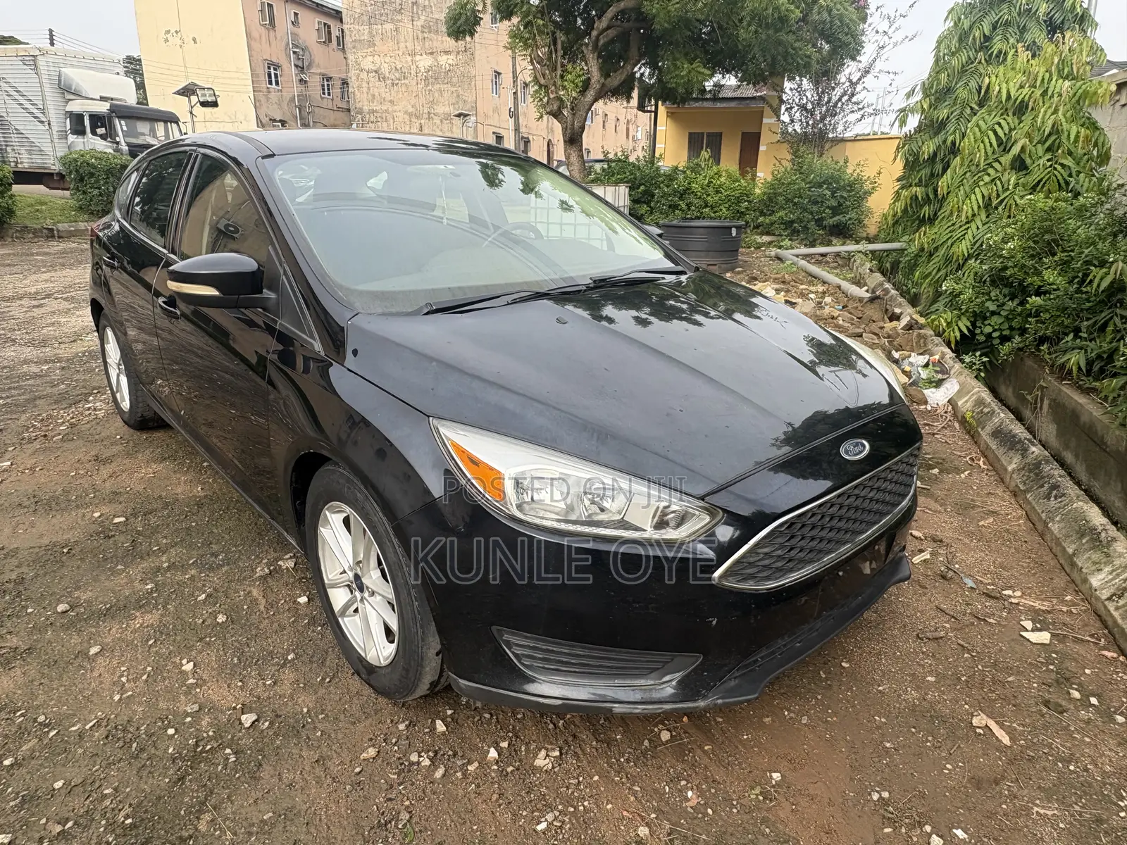 Ford Focus SE Hatchback FWD (1.0L 3cyl 5M) 2016 Black
