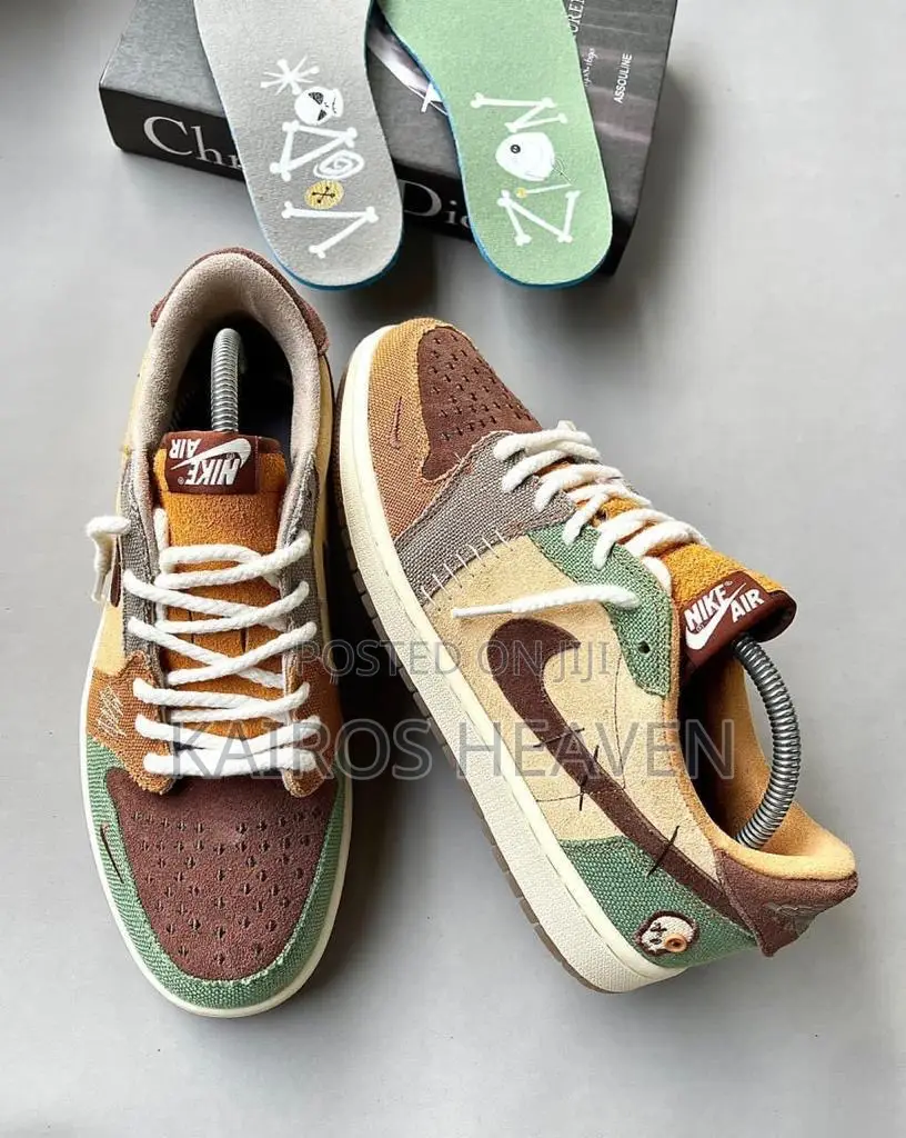 Unisex Sneakers
