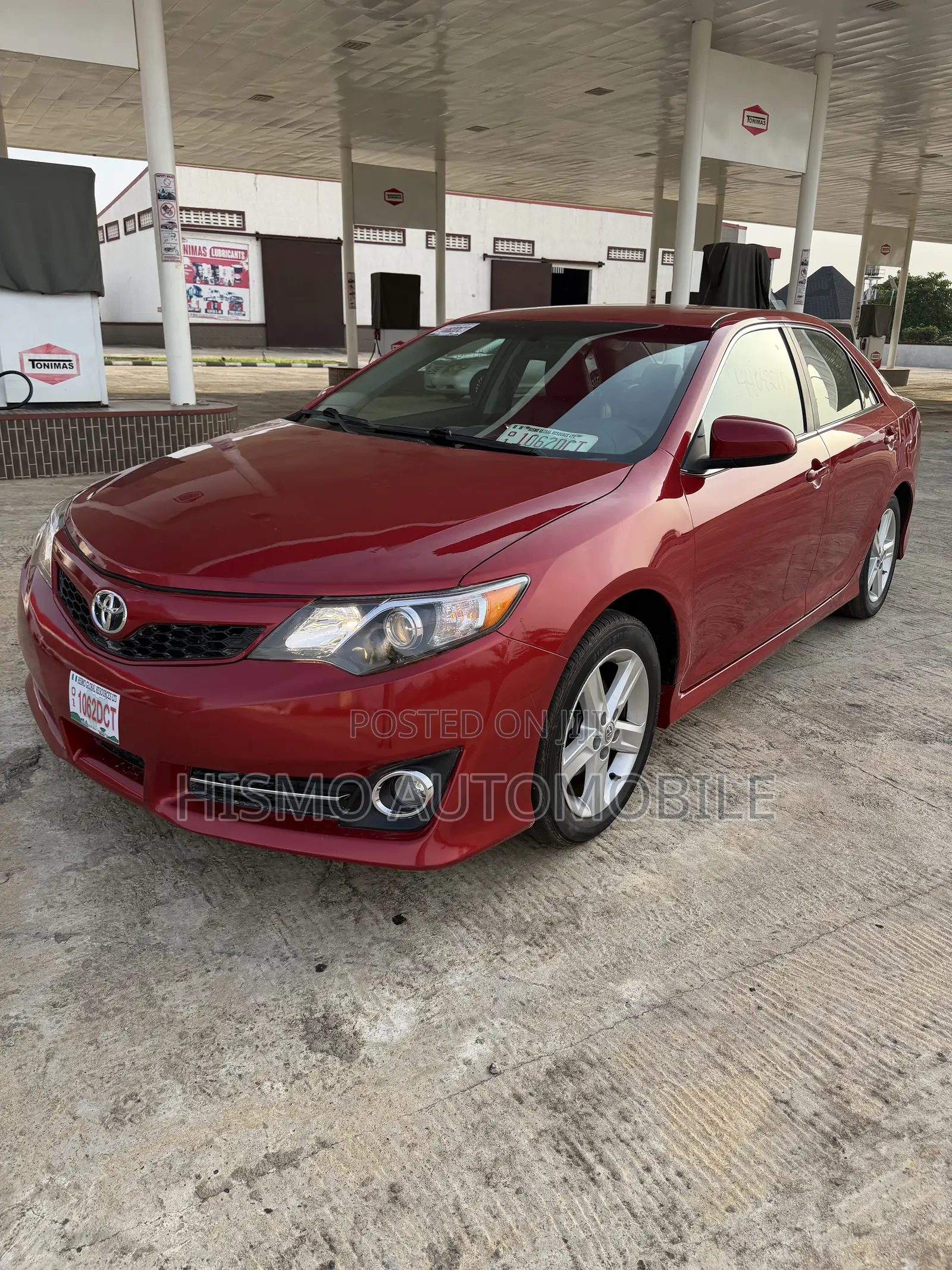 Toyota Camry SE 4dr Sedan (2.5L 4cyl 6A) 2013 Red