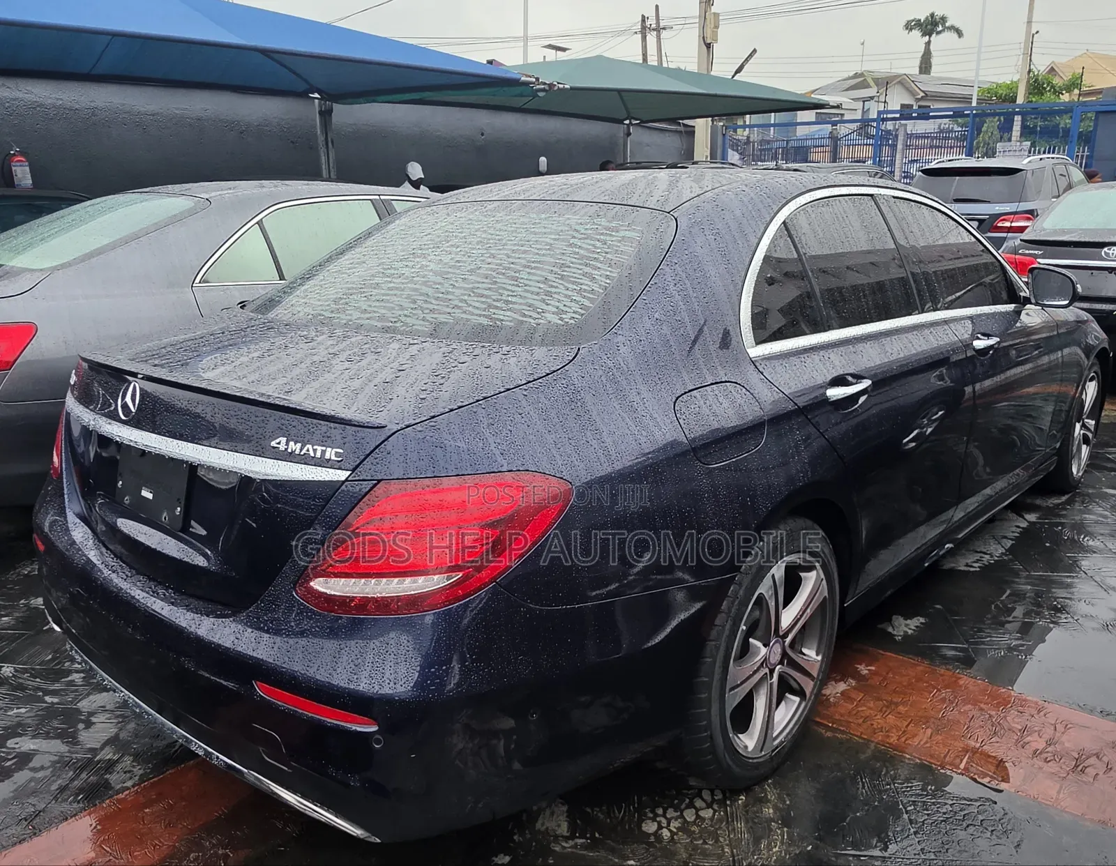 Mercedes-Benz E300 2017 Blue